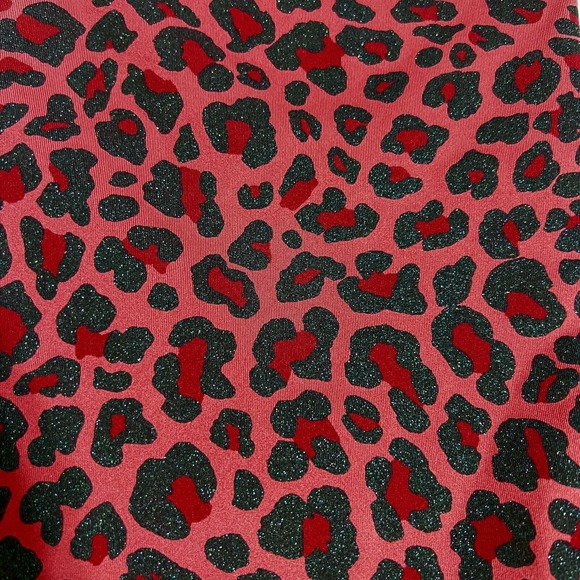 NIKE Woman Dri-FIT Animal Printed Mid-rise Leggings Burgundy/Black Sparkling, S - Picture 5 of 7